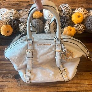 Michael Kors Duffle Satchel Crossbody/Handle White/Creme color